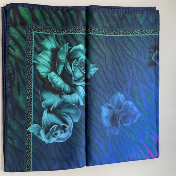 Roberto Cavalli Silk Animalier Scarf - Picture 9 of 9